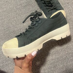 Gola sneakers